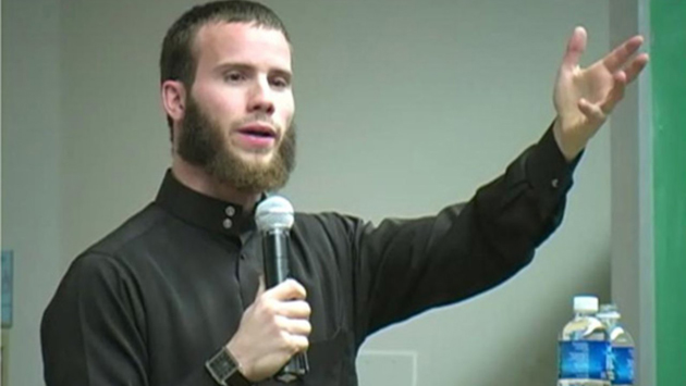 In this episode, Former Youth Minister Joshua Evans tells us how he embraced Islam after in depth search of the Bible. Then, he advises those who criticize Islam to learn about Islam through its sources not through the orientalists writings. Afterwards, he confirms that Muslims should show they worship Allah, the creator, because some people know something else.